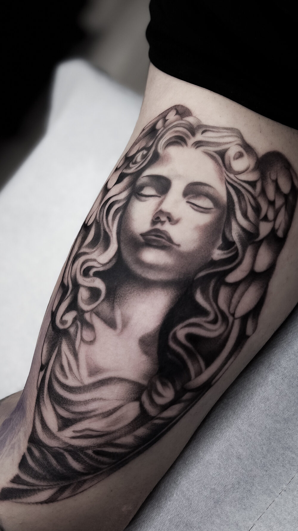 Meduza Black & Grey tatuaj Bucuresti Ace Tattoo