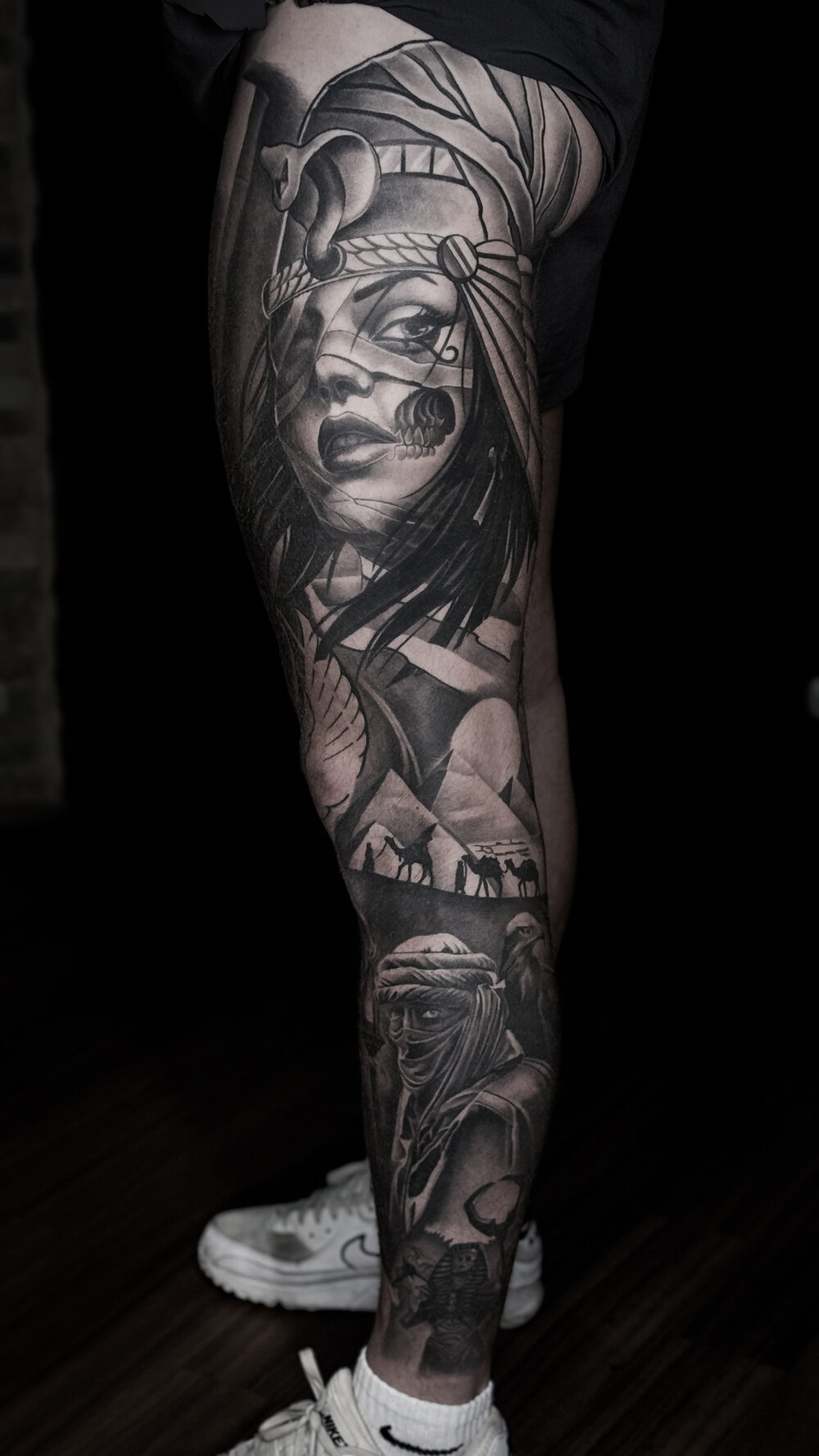 Statuie Black & Grey tatuaj Bucuresti Ace Tattoo
