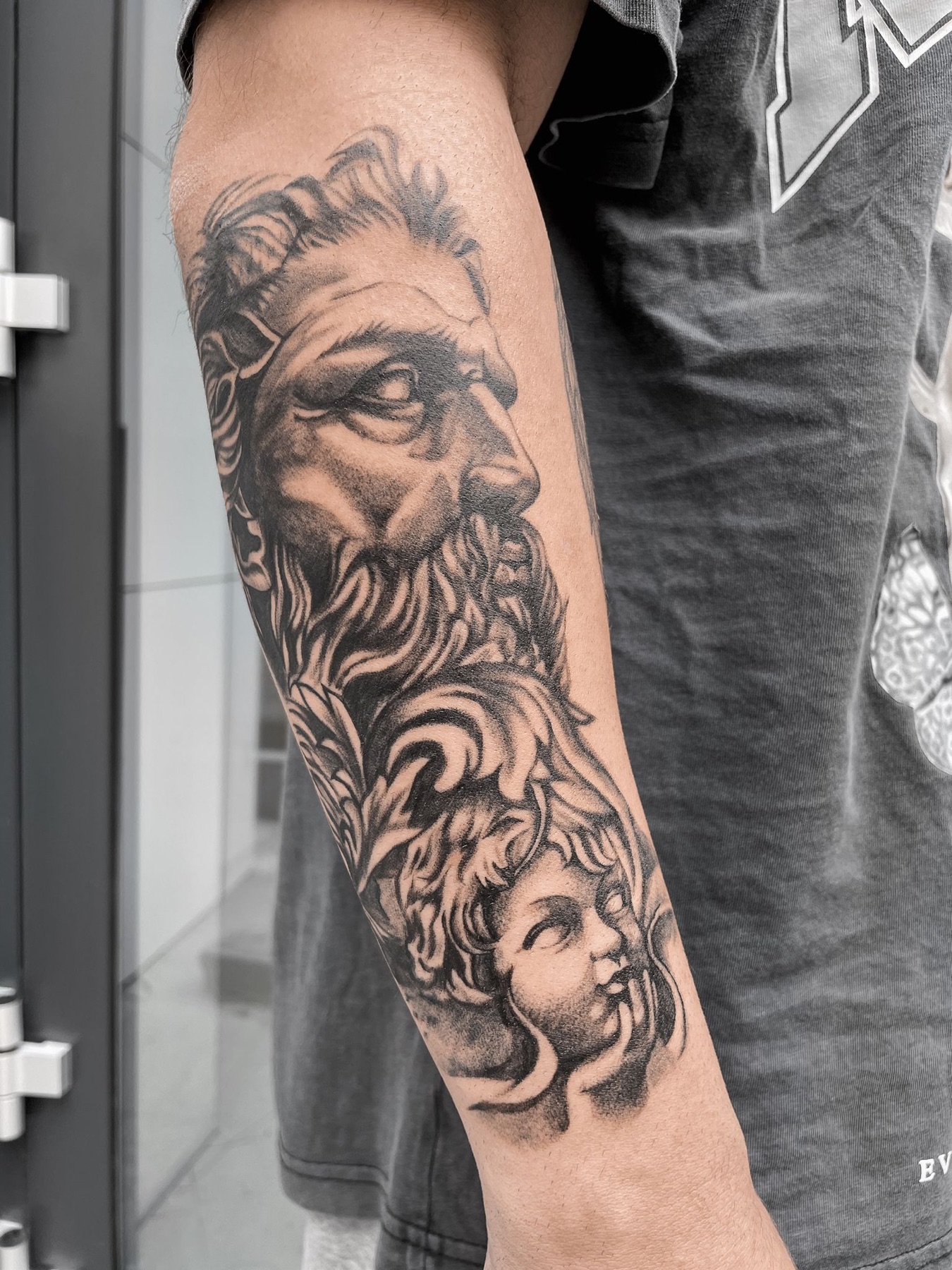 Tatuaj tatuaje black & grey realizat de Andreea la Ace Tattoo Bucuresti