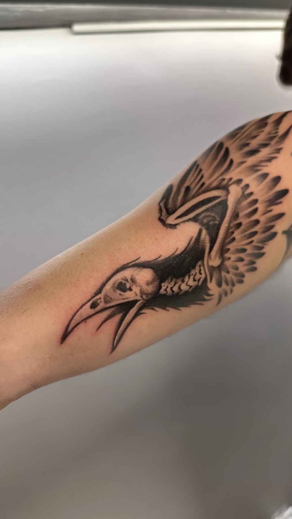 Tatuaj tatuaje black & grey realizat de Vlad Boit la Ace Tattoo Bucuresti