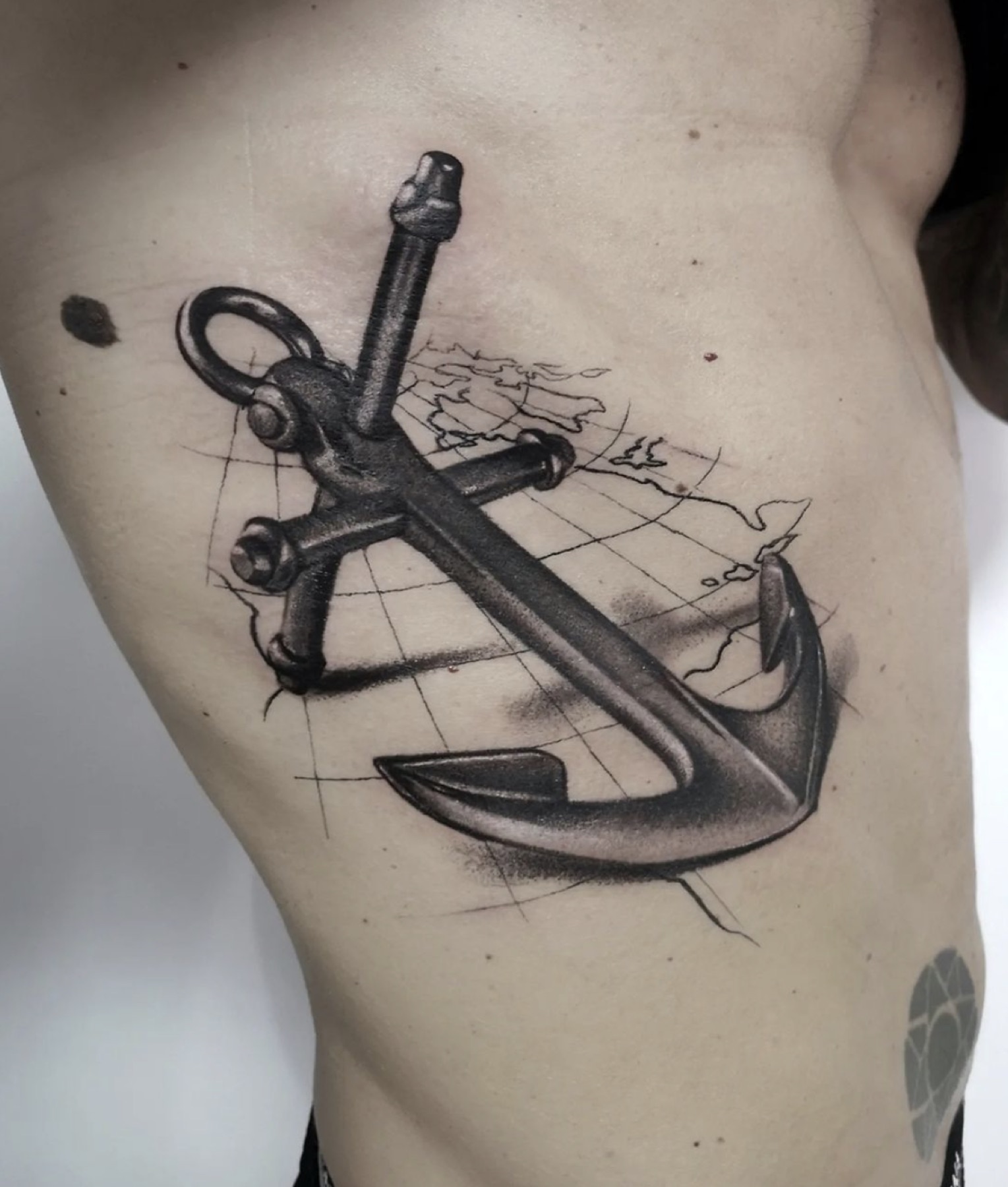 Tatuaj tatuaje black & grey realizat de Rox la Ace Tattoo Bucuresti