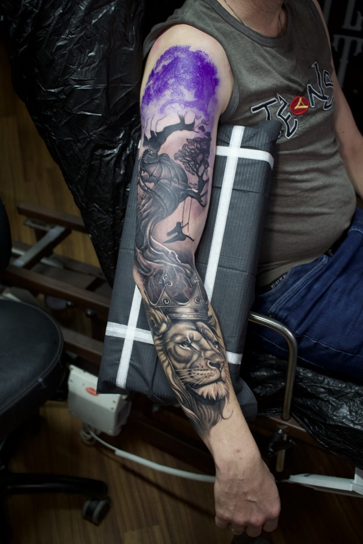 Tatuaj tatuaje black & grey realizat de Vlad Shulea la Ace Tattoo Bucuresti