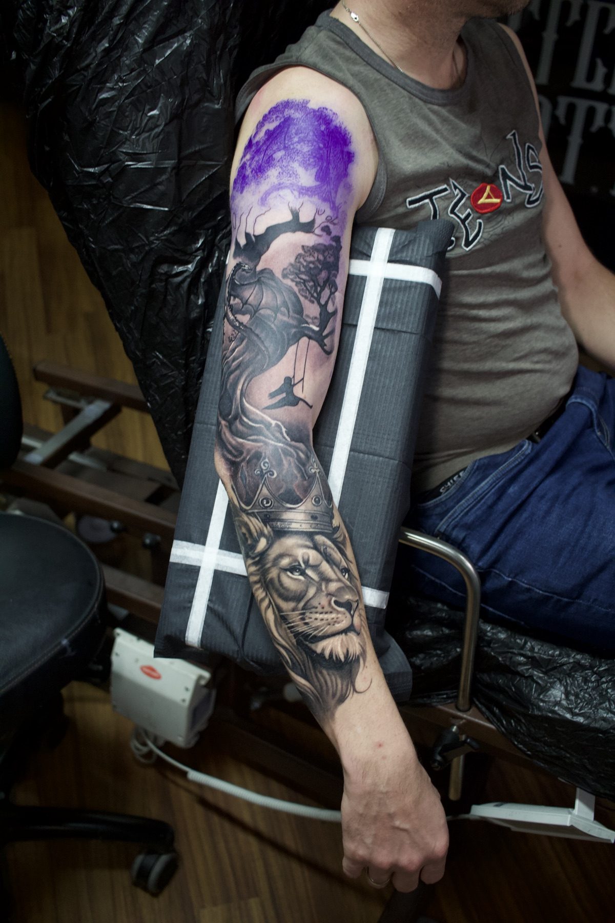 Tatuaj tatuaje black & grey realizat de Vlad Shulea la Ace Tattoo Bucuresti