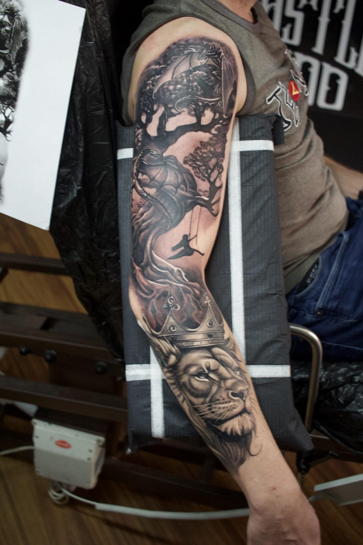 Tatuaj tatuaje black & grey realizat de Vlad Shulea la Ace Tattoo Bucuresti