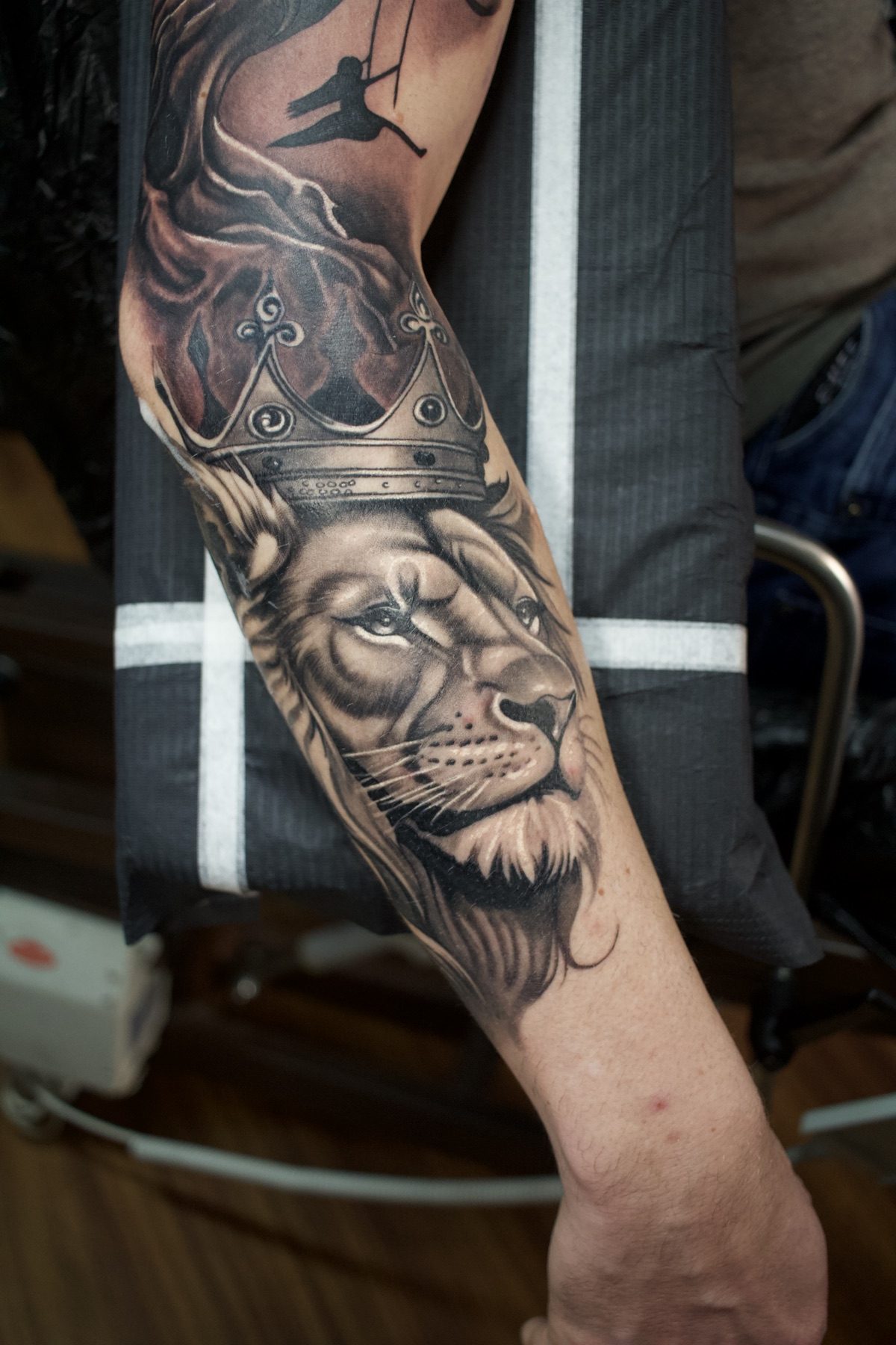 Tatuaj tatuaje black & grey realizat de Vlad Shulea la Ace Tattoo Bucuresti