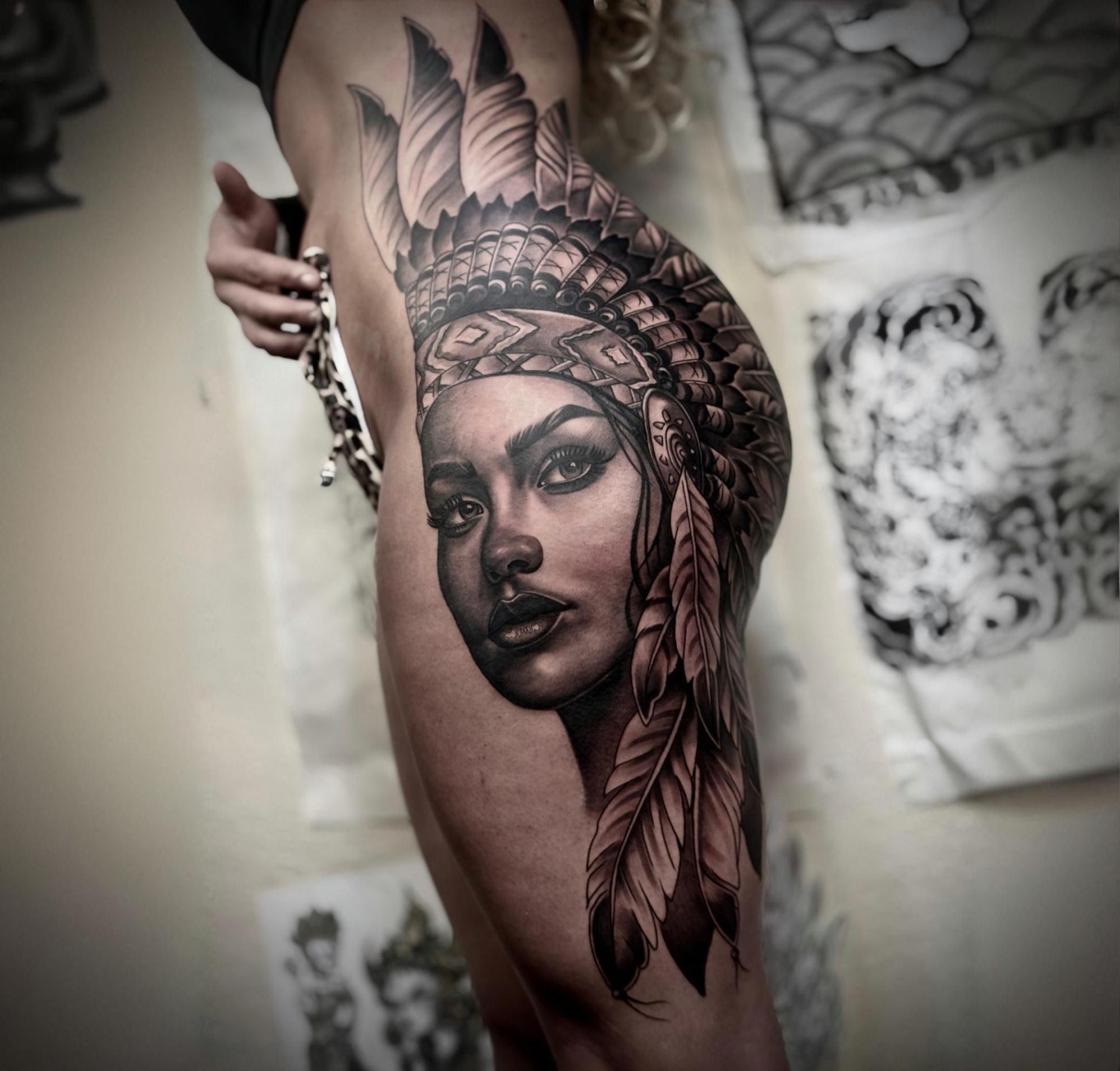 Tatuaj tatuaje black & grey realizat de Vlad Shulea la Ace Tattoo Bucuresti