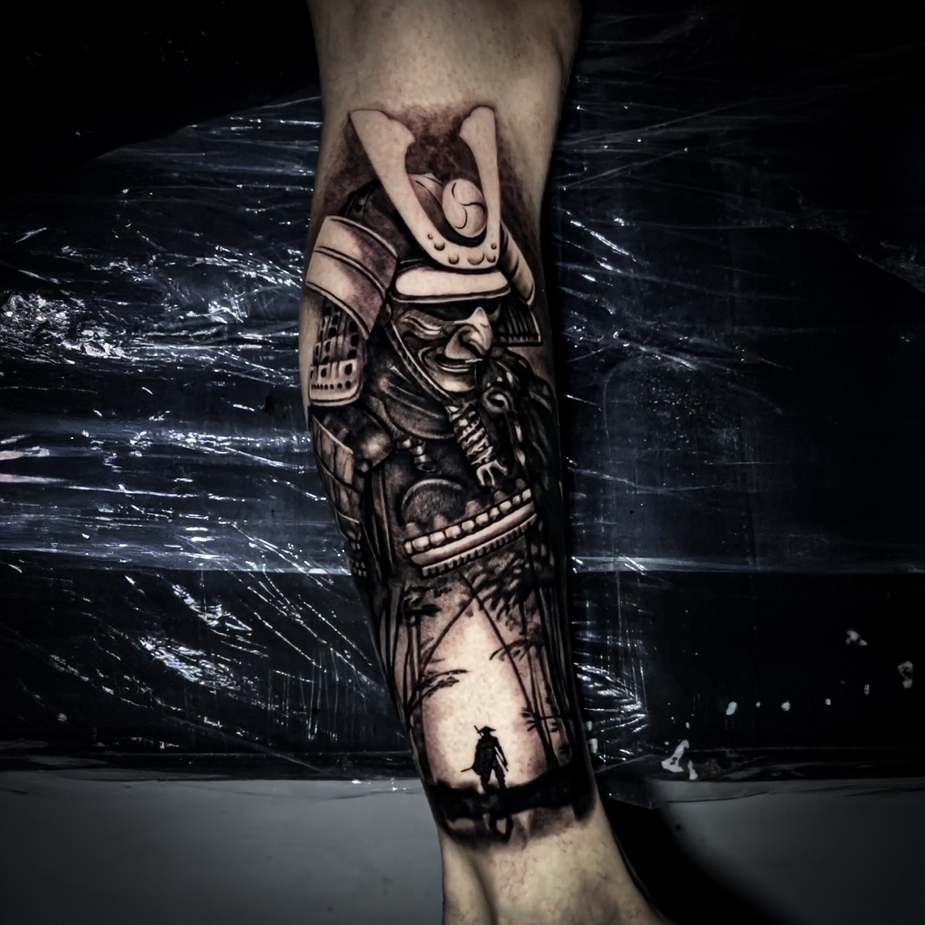 Tatuaj tatuaje black & grey realizat de Vlad Shulea la Ace Tattoo Bucuresti