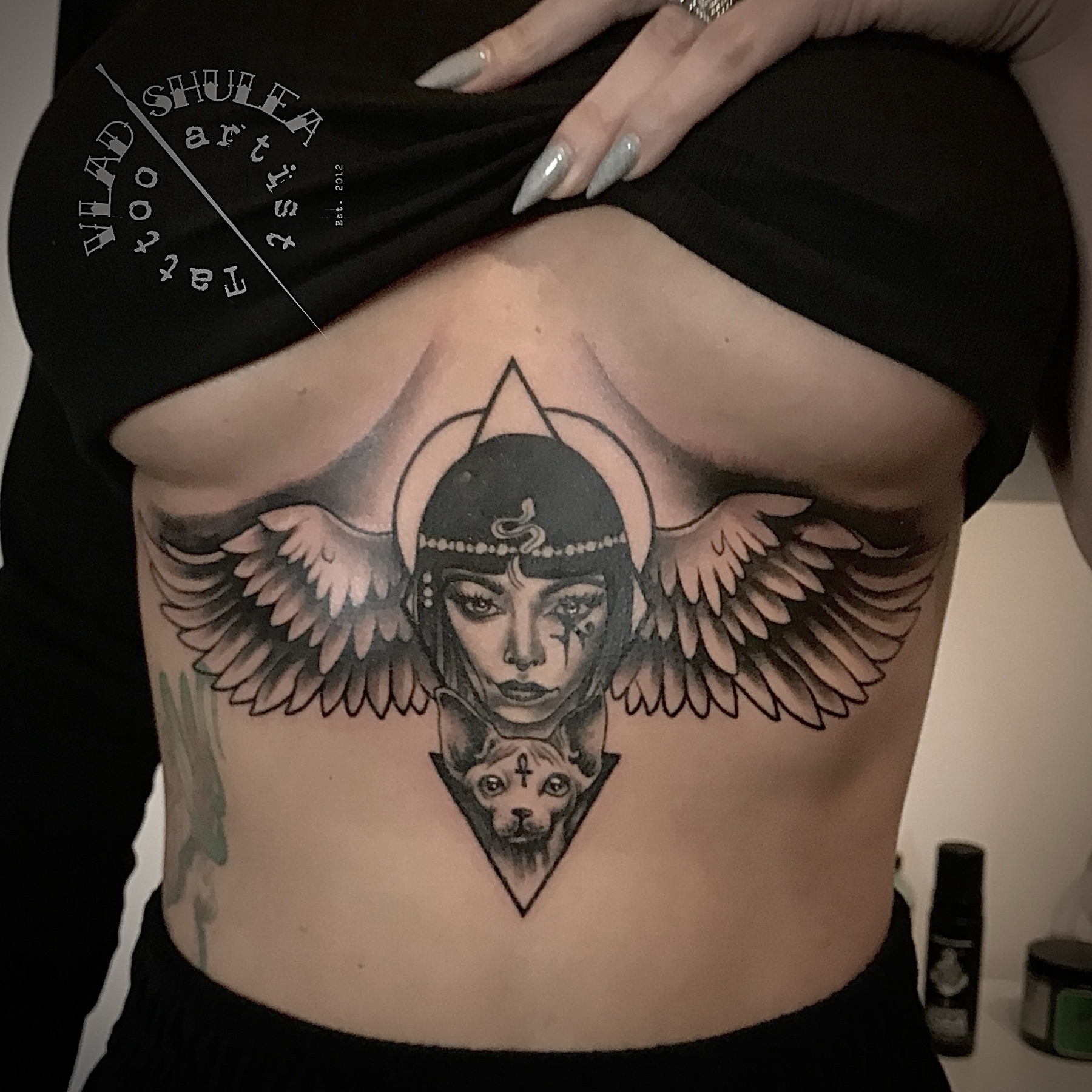 Tatuaj tatuaje black & grey realizat de Vlad Shulea la Ace Tattoo Bucuresti