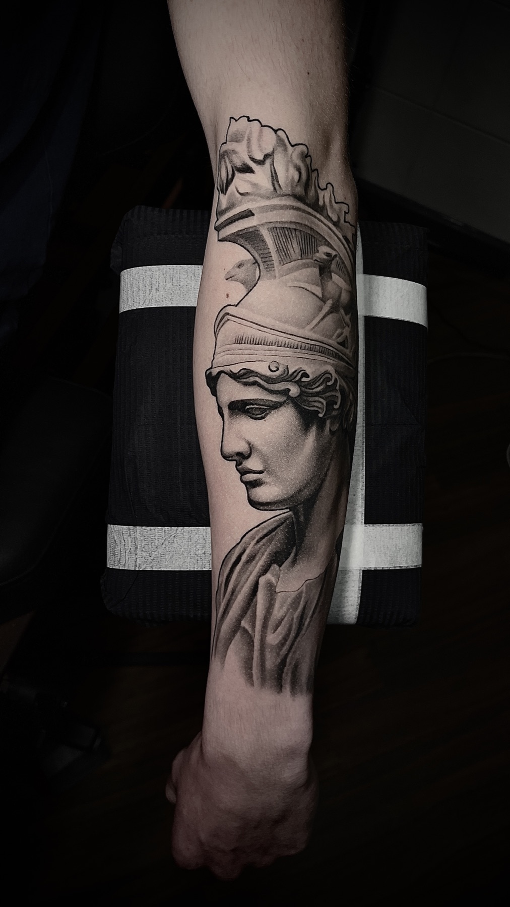 Tatuaj tatuaje black & grey realizat de Vlad Shulea la Ace Tattoo Bucuresti