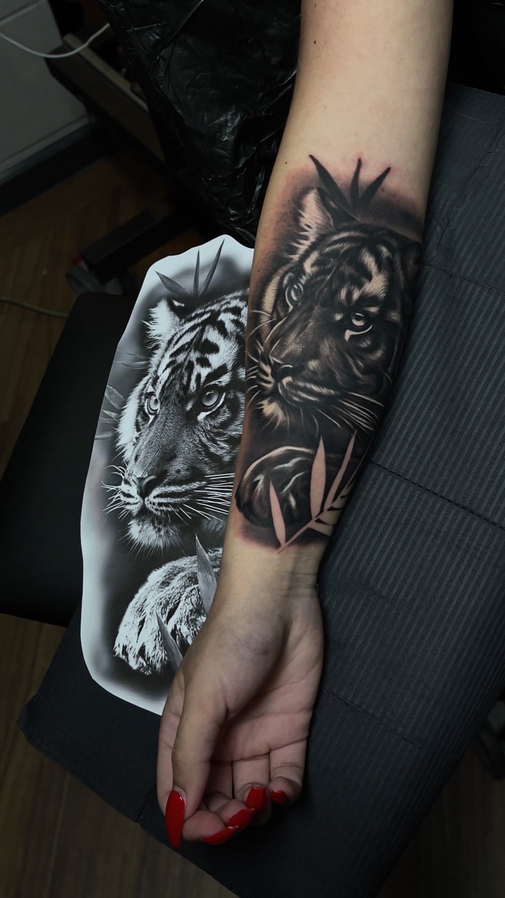 Tatuaj tatuaje black & grey realizat de Vlad Shulea la Ace Tattoo Bucuresti