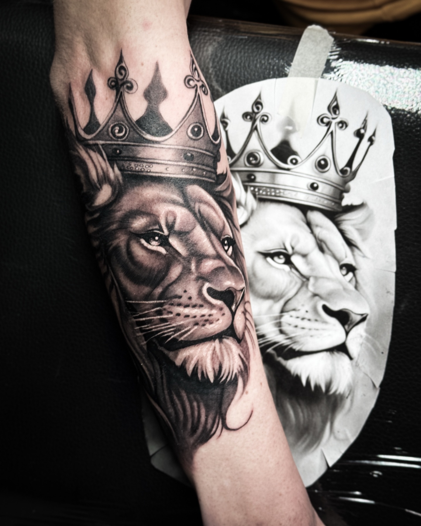 Tatuaj tatuaje black & grey realizat de Vlad Shulea la Ace Tattoo Bucuresti