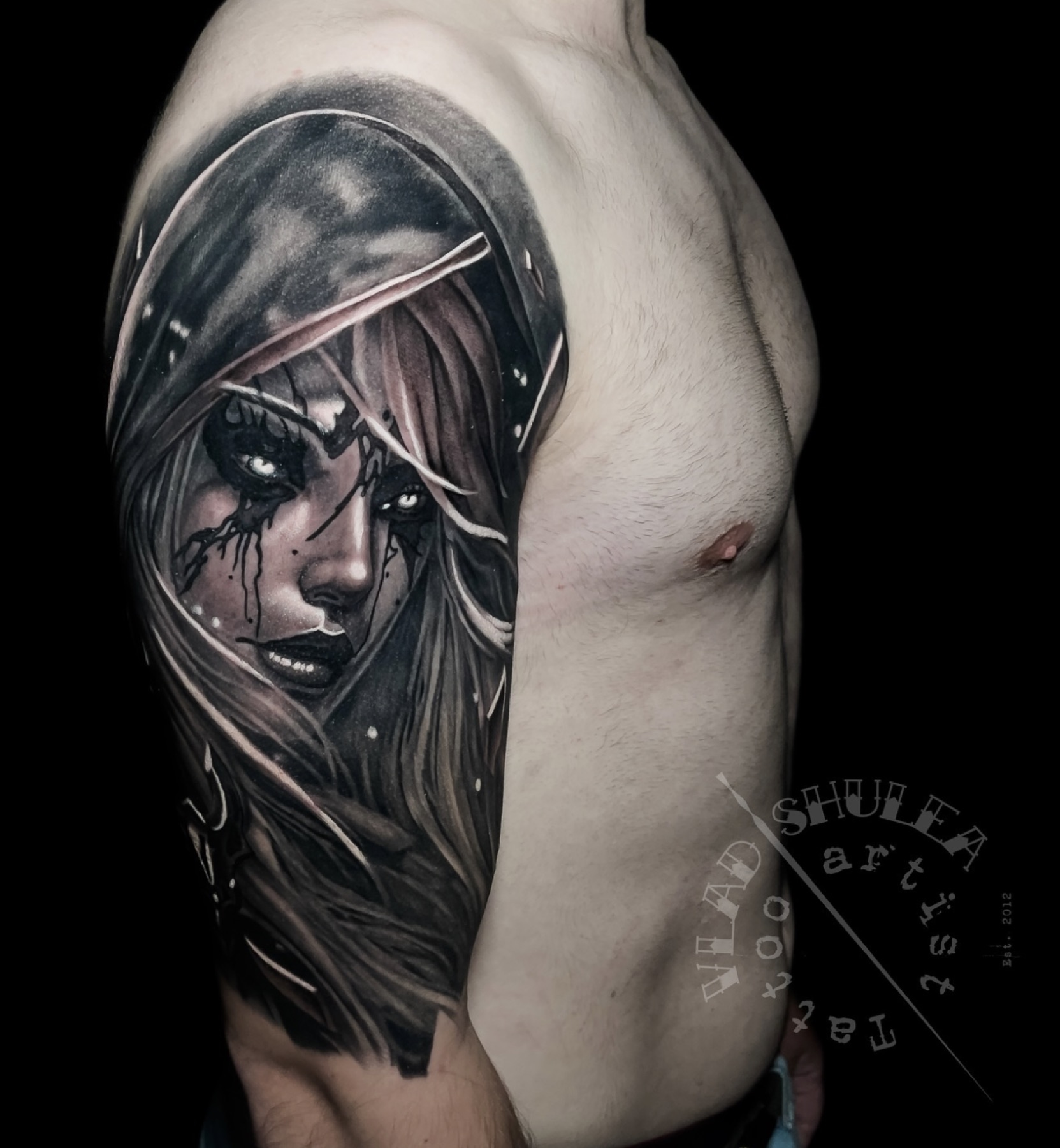 Tatuaj tatuaje black & grey realizat de Vlad Shulea la Ace Tattoo Bucuresti