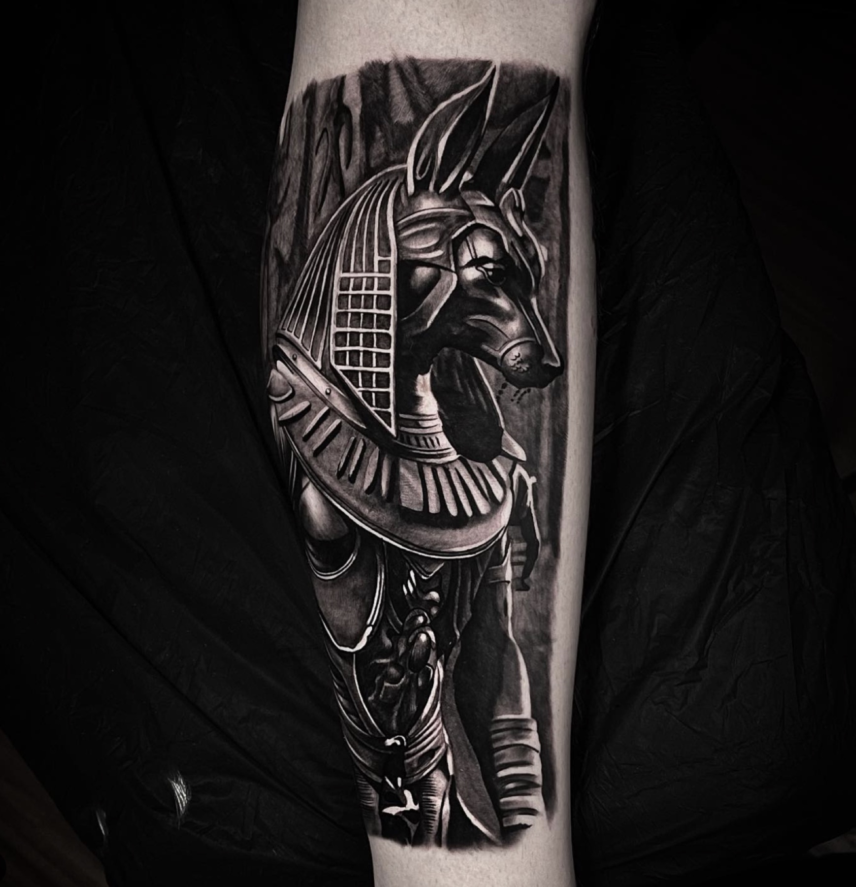 Tatuaj tatuaje black & grey realizat de Vlad Shulea la Ace Tattoo Bucuresti