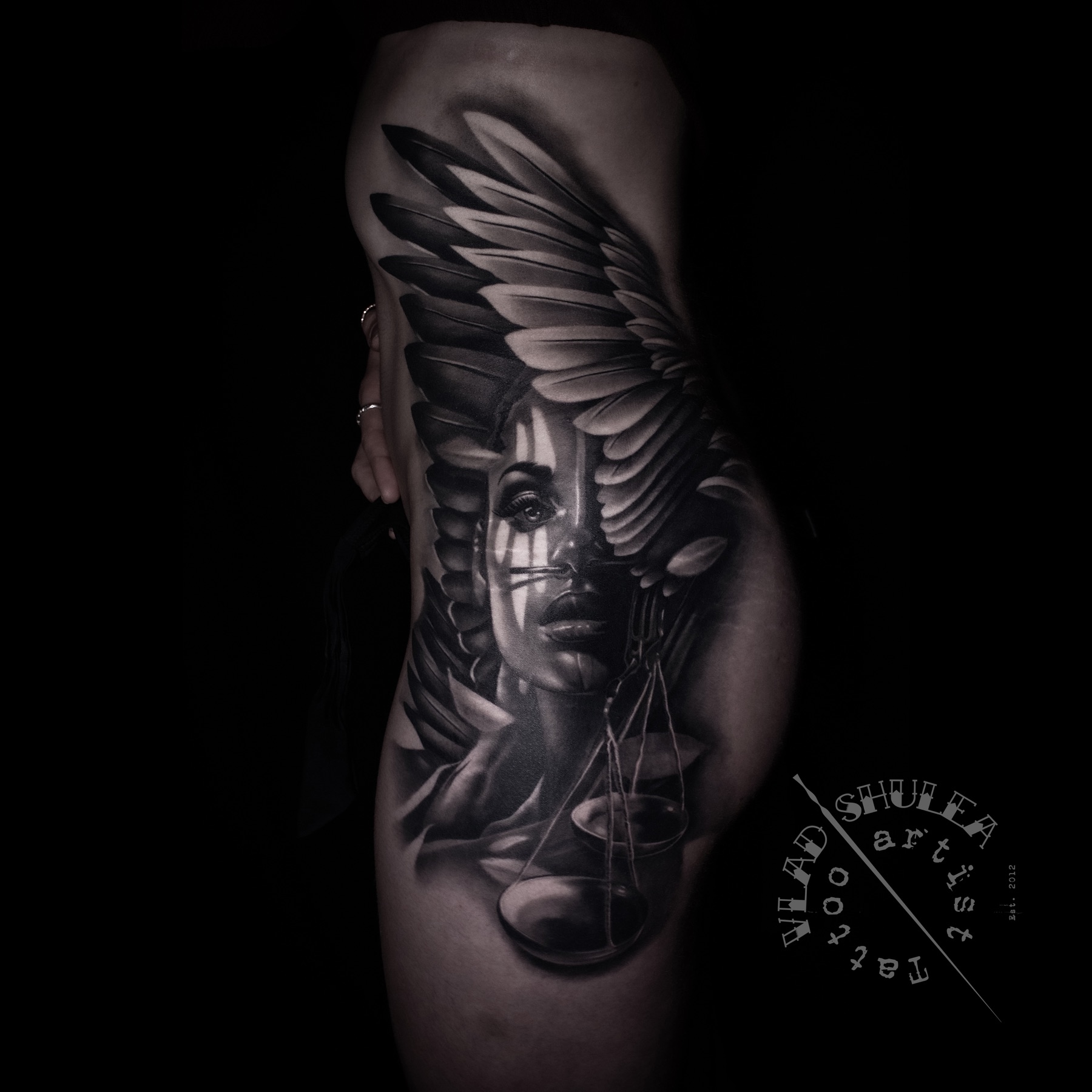 Tatuaj tatuaje black & grey realizat de Vlad Shulea la Ace Tattoo Bucuresti