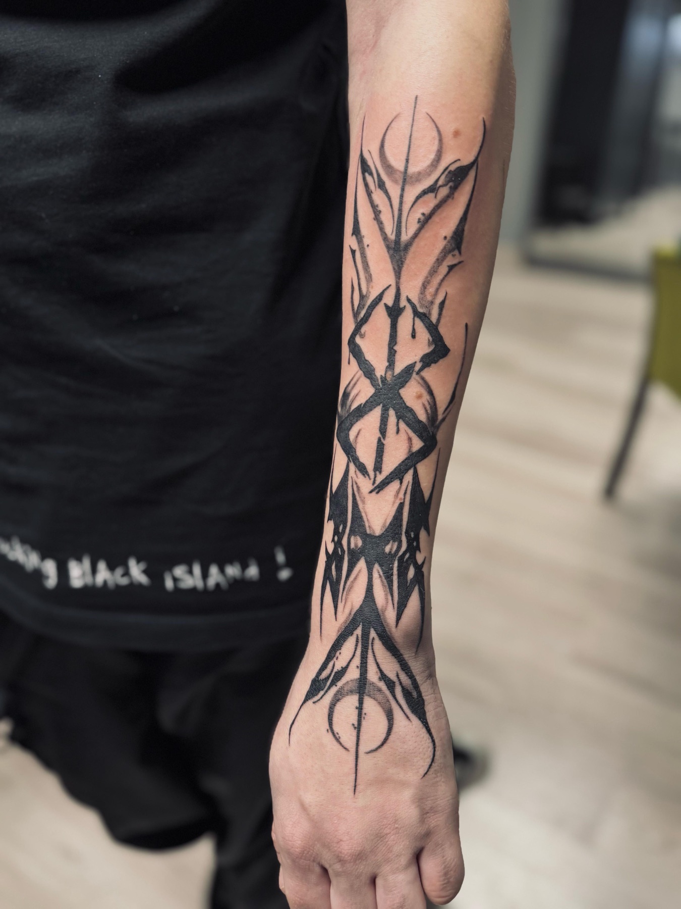 Tatuaj tatuaje blackwork realizat de Andreea la Ace Tattoo Bucuresti