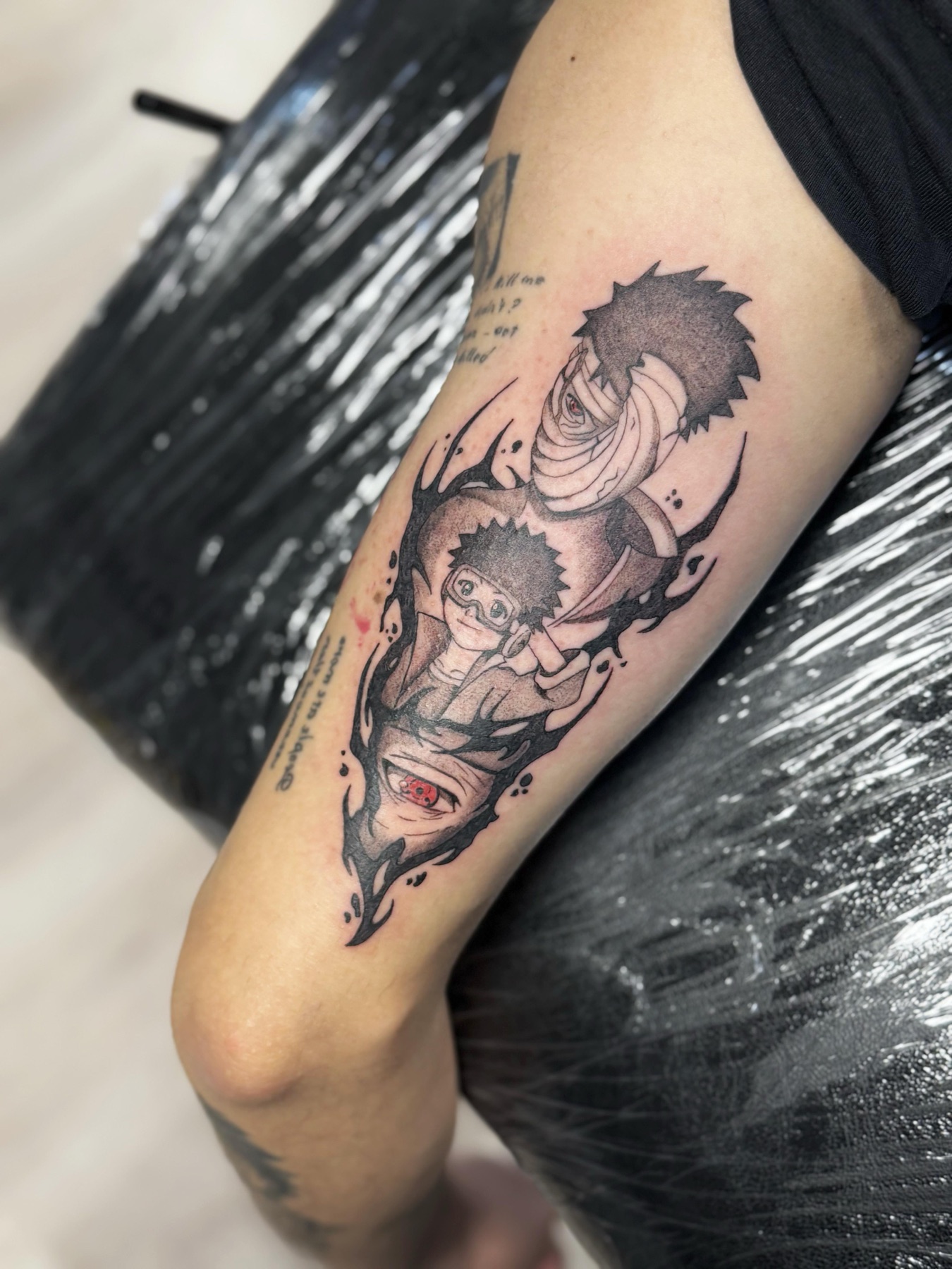 Tatuaj tatuaje blackwork realizat de Andreea la Ace Tattoo Bucuresti