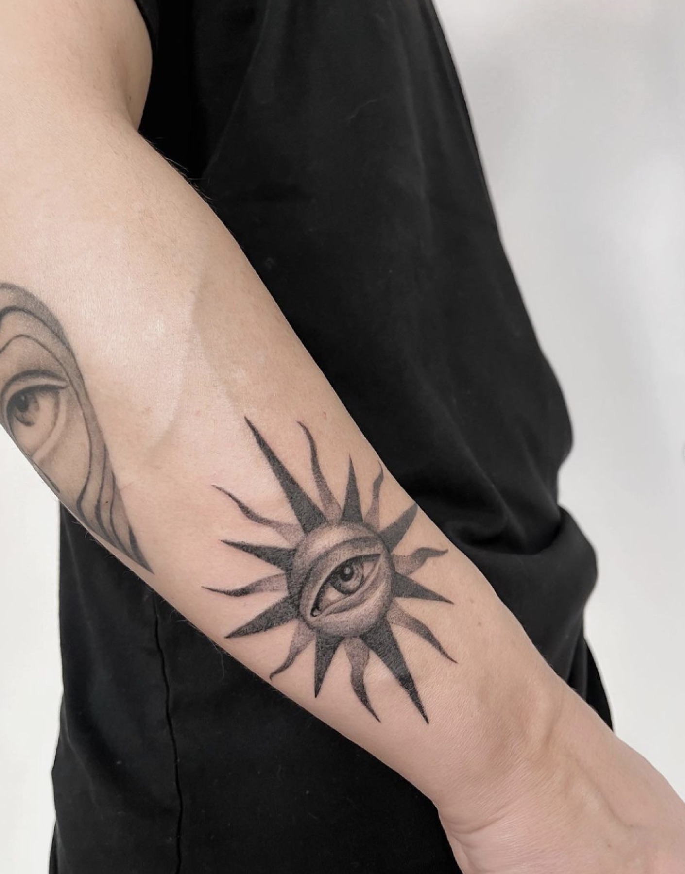 Tatuaj tatuaje blackwork realizat de Andreea la Ace Tattoo Bucuresti