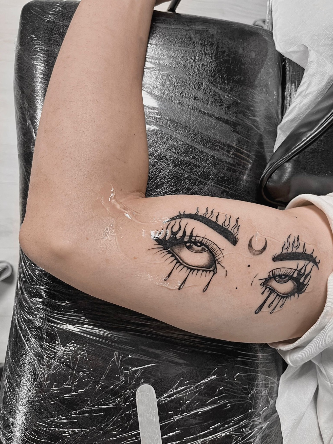 Tatuaj tatuaje blackwork realizat de Andreea la Ace Tattoo Bucuresti