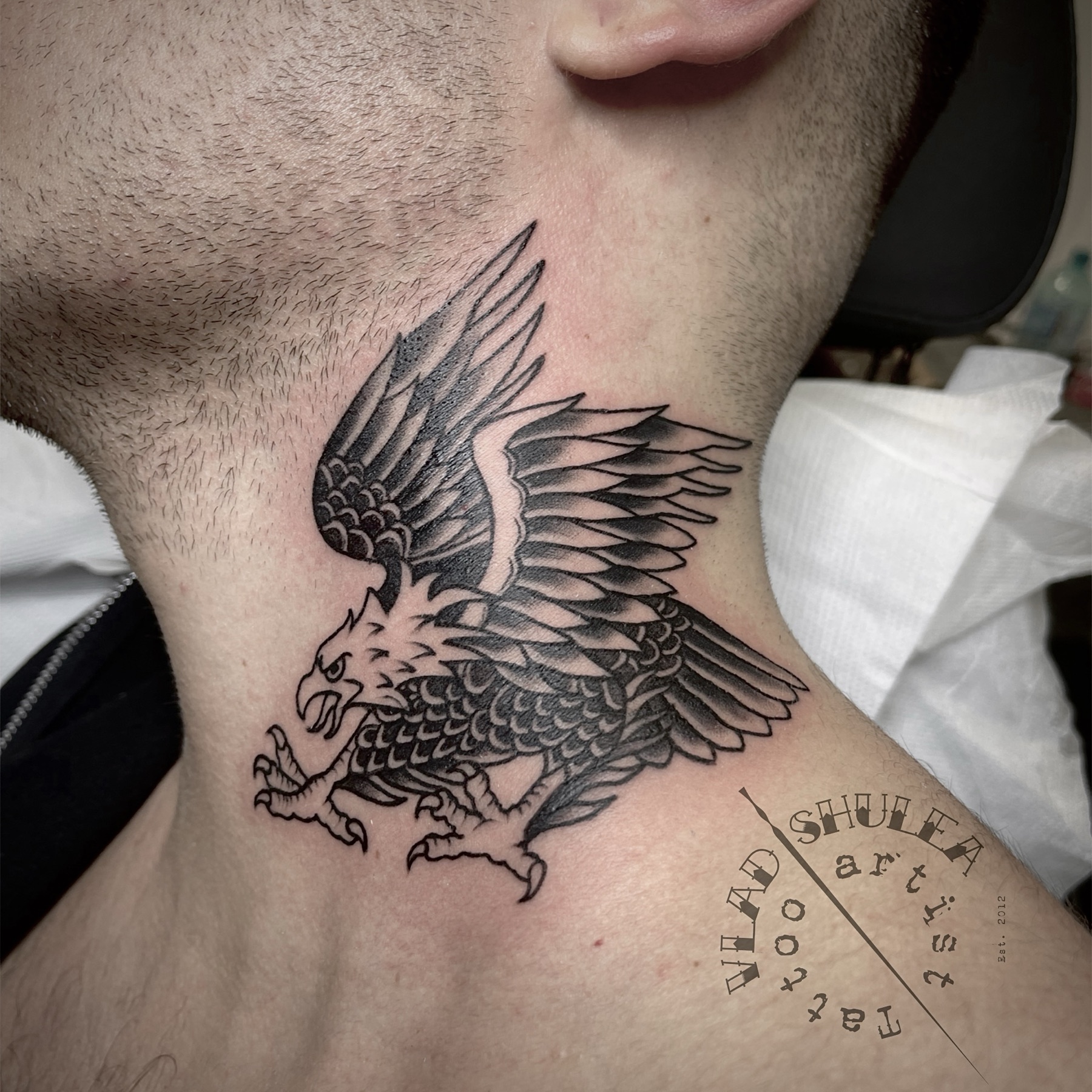 Tatuaj tatuaje blackwork realizat de Vlad Shulea la Ace Tattoo Bucuresti