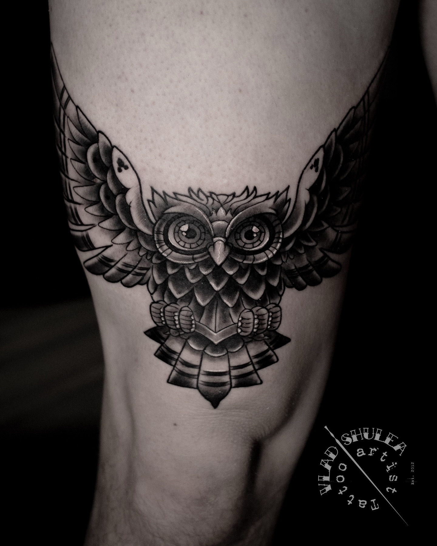 Tatuaj tatuaje blackwork realizat de Vlad Shulea la Ace Tattoo Bucuresti