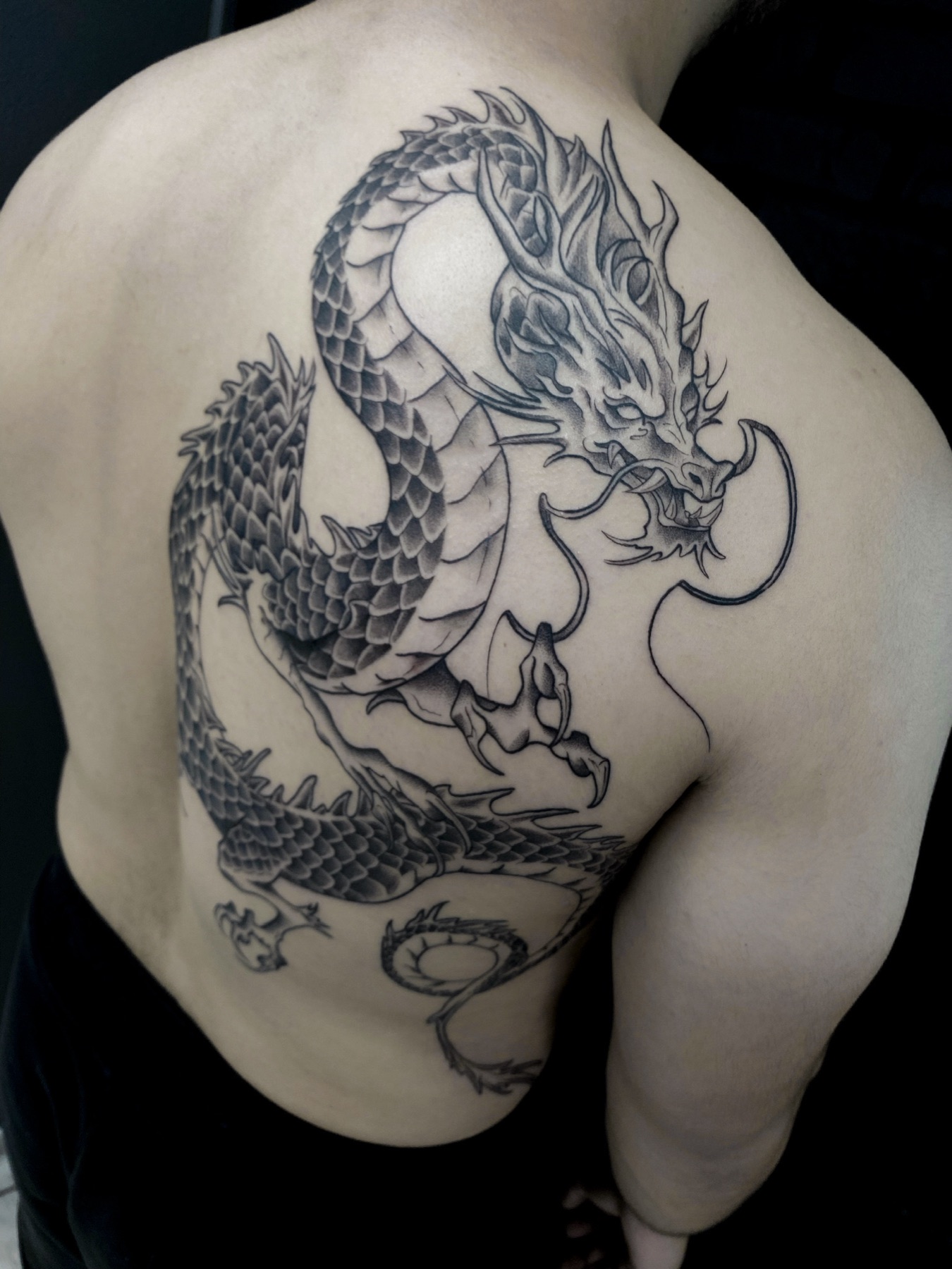 Tatuaj tatuaje fine line realizat de Andreea la Ace Tattoo Bucuresti