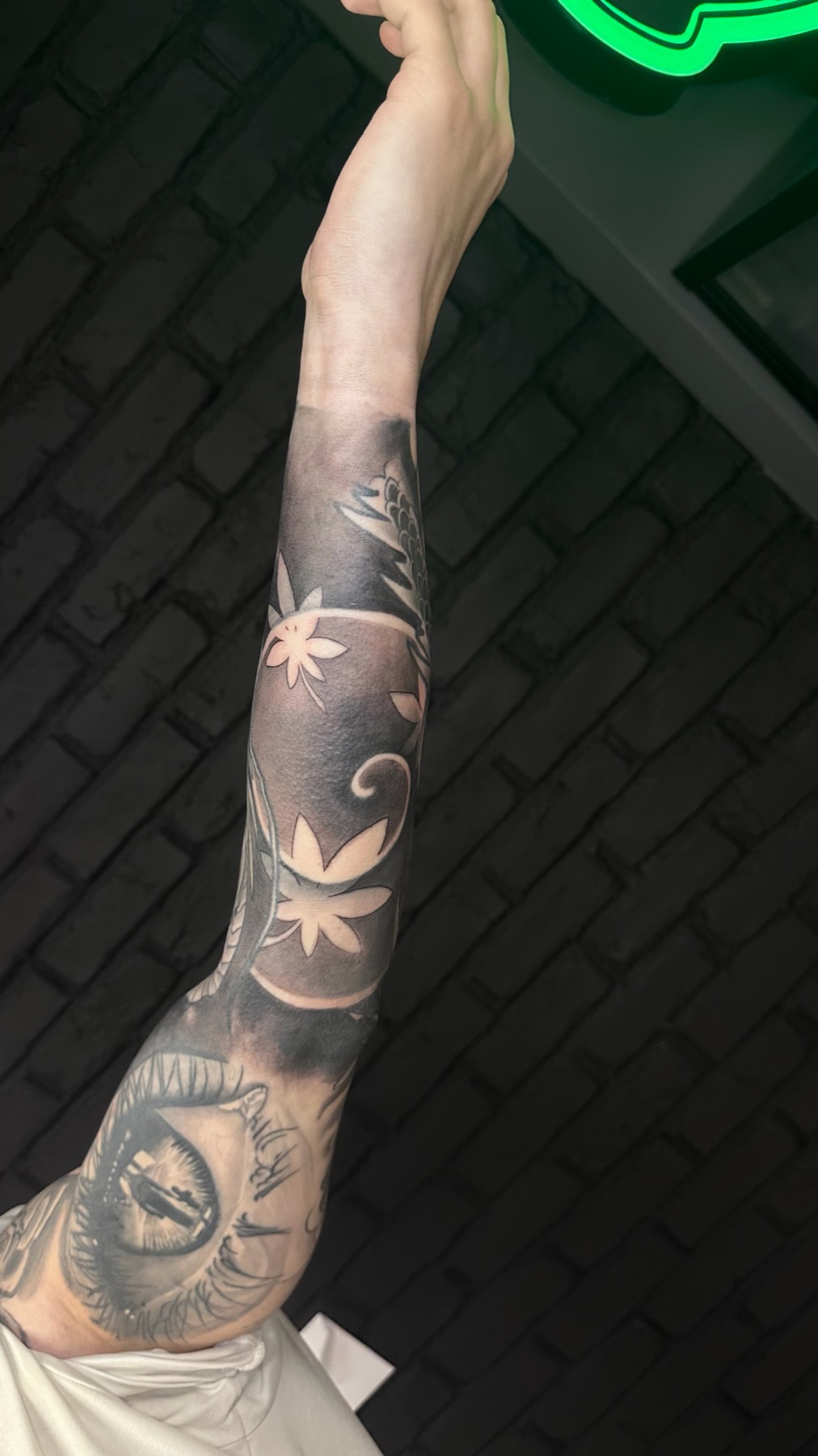 Tatuaj tatuaje japoneze realizat de Vlad Boit la Ace Tattoo Bucuresti