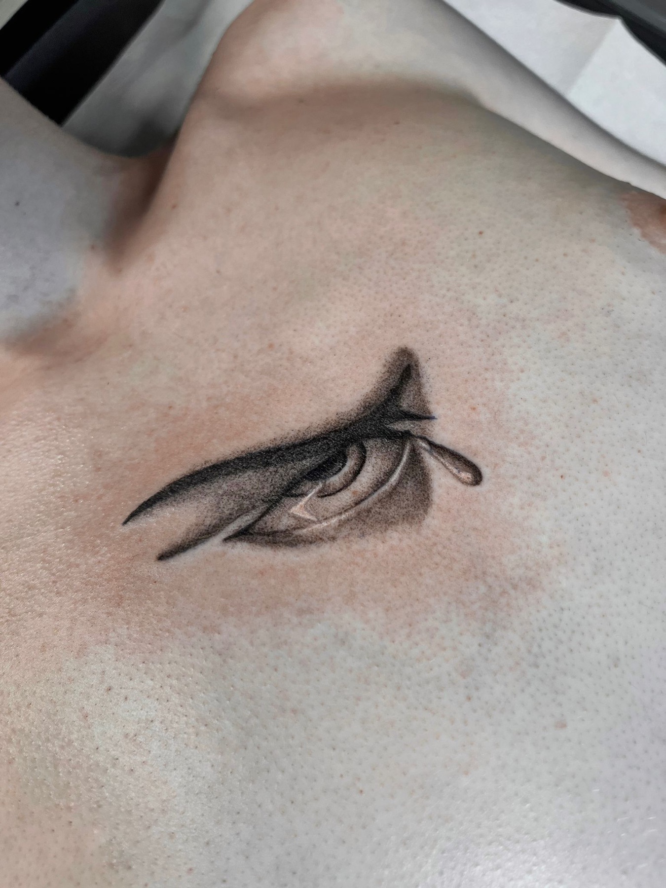 Tatuaj tatuaje microrealism realizat de Andreea la Ace Tattoo Bucuresti