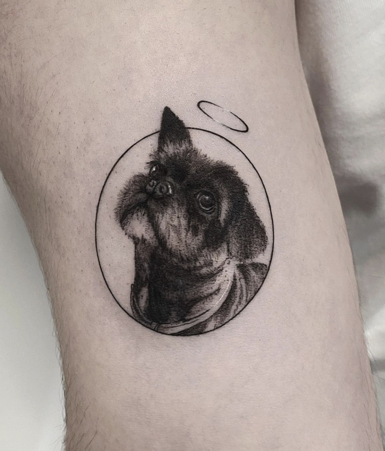 Tatuaj tatuaje microrealism realizat de Rox la Ace Tattoo Bucuresti