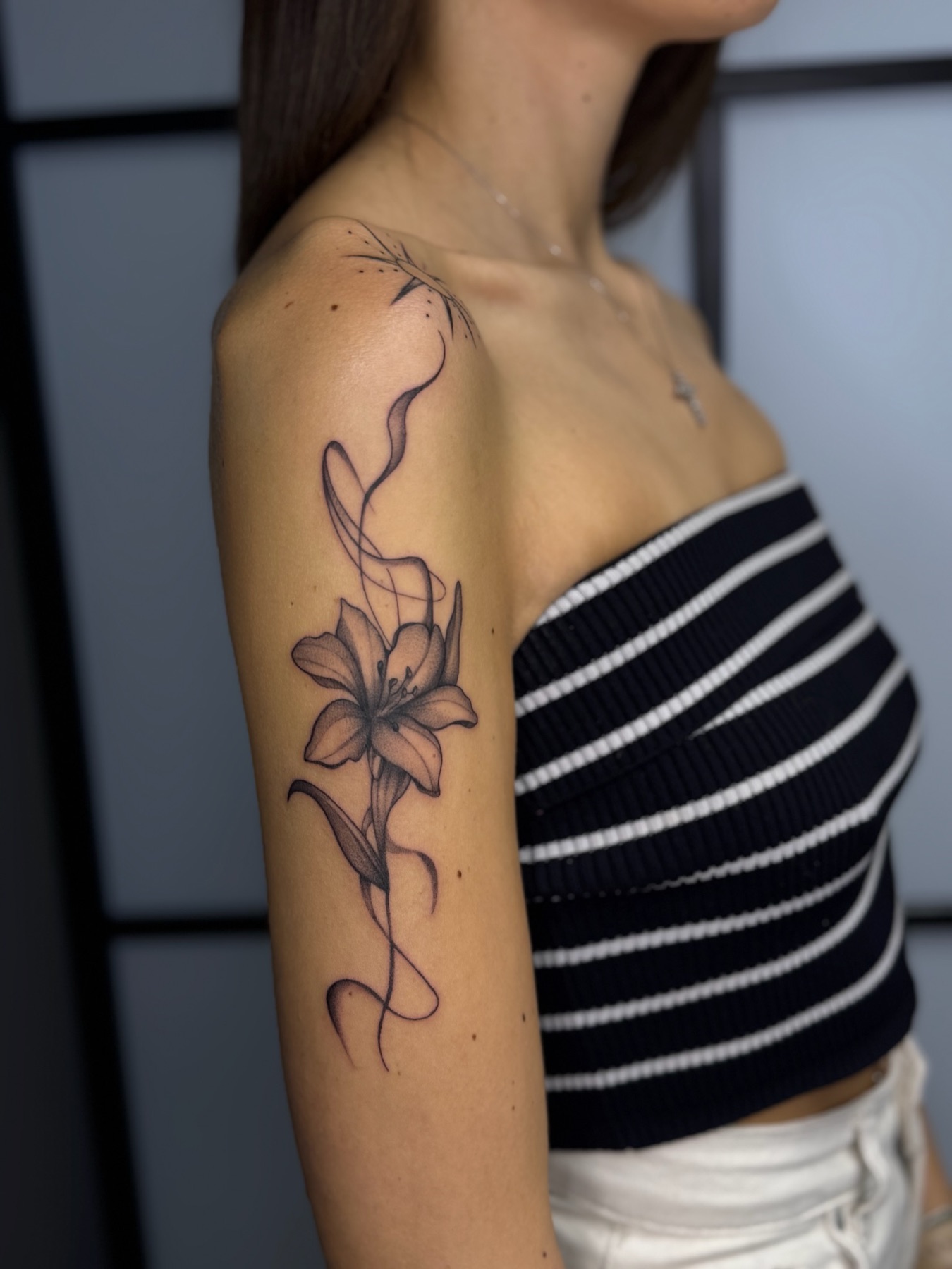 Tatuaj tatuaje microrealism realizat de Andreea la Ace Tattoo Bucuresti