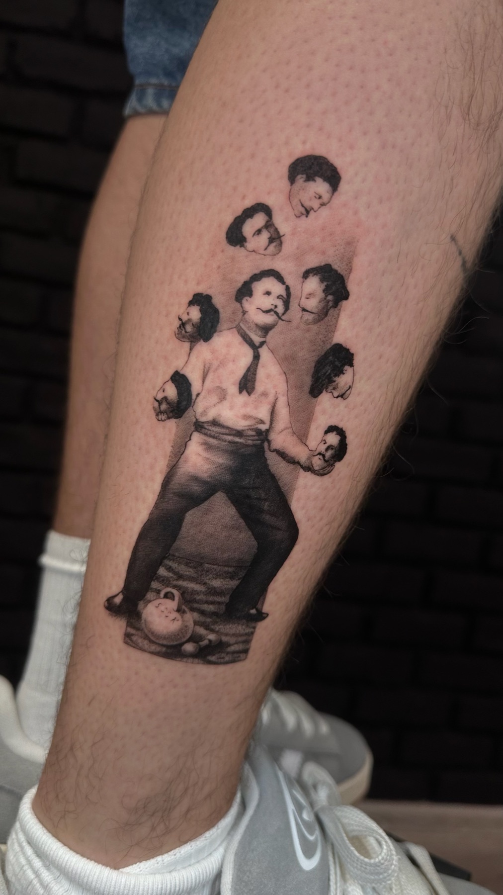 Tatuaj tatuaje microrealism realizat de Vlad Boit la Ace Tattoo Bucuresti