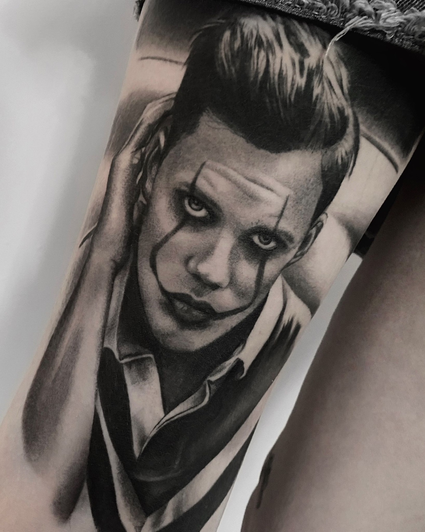 Tatuaj tatuaje portrete realizat de Rox la Ace Tattoo Bucuresti