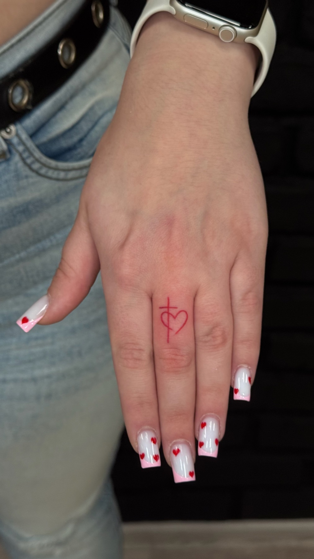 Tatuaj tatuaje mici realizat de Vlad Shulea la Ace Tattoo Bucuresti