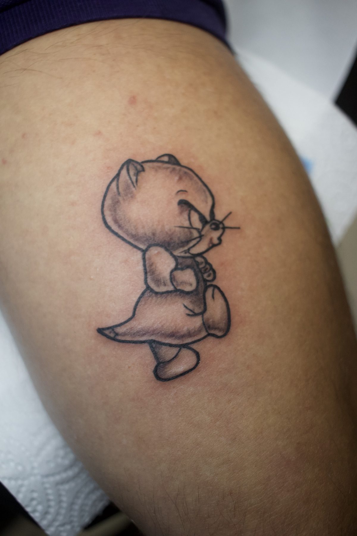 Tatuaj tatuaje mici realizat de Vlad Shulea la Ace Tattoo Bucuresti