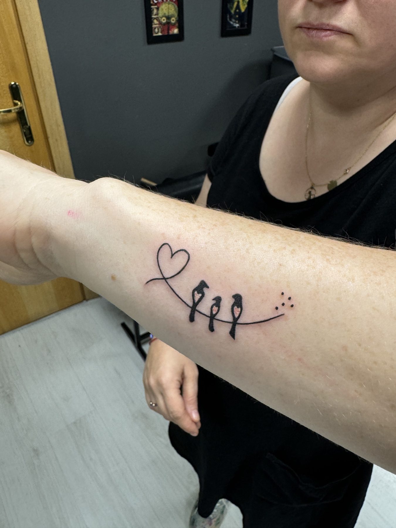 Tatuaj tatuaje mici realizat de Vlad Shulea la Ace Tattoo Bucuresti