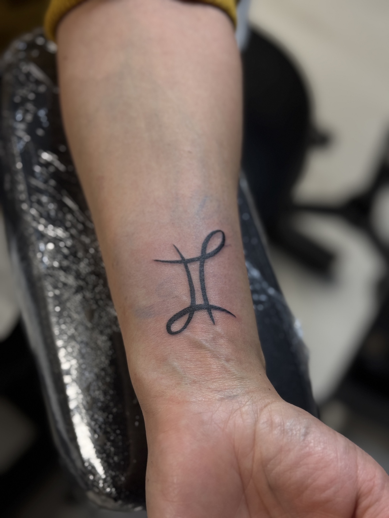 Tatuaj tatuaje mici realizat de Vlad Shulea la Ace Tattoo Bucuresti