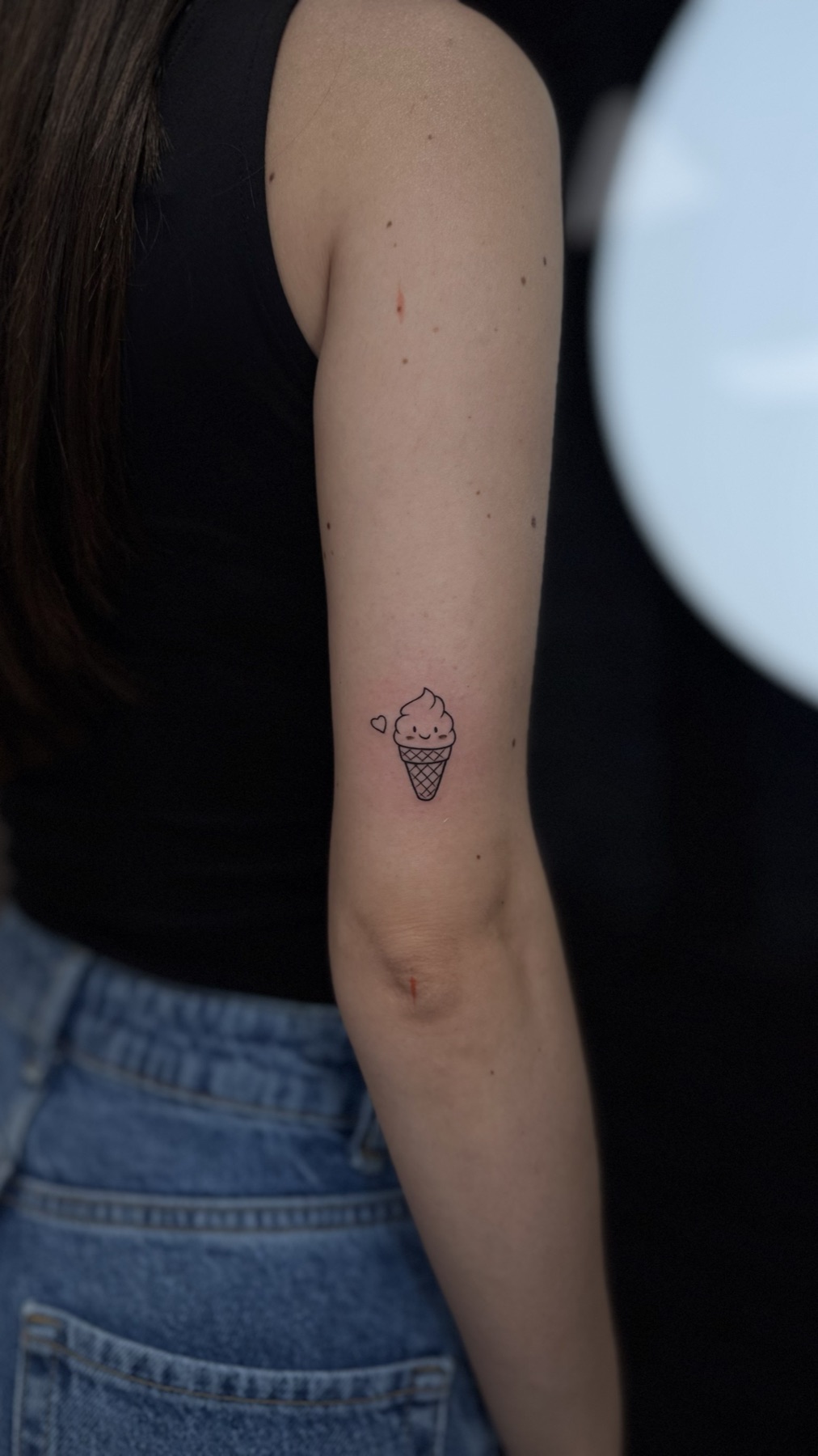 Tatuaj tatuaje mici realizat de Vlad Shulea la Ace Tattoo Bucuresti