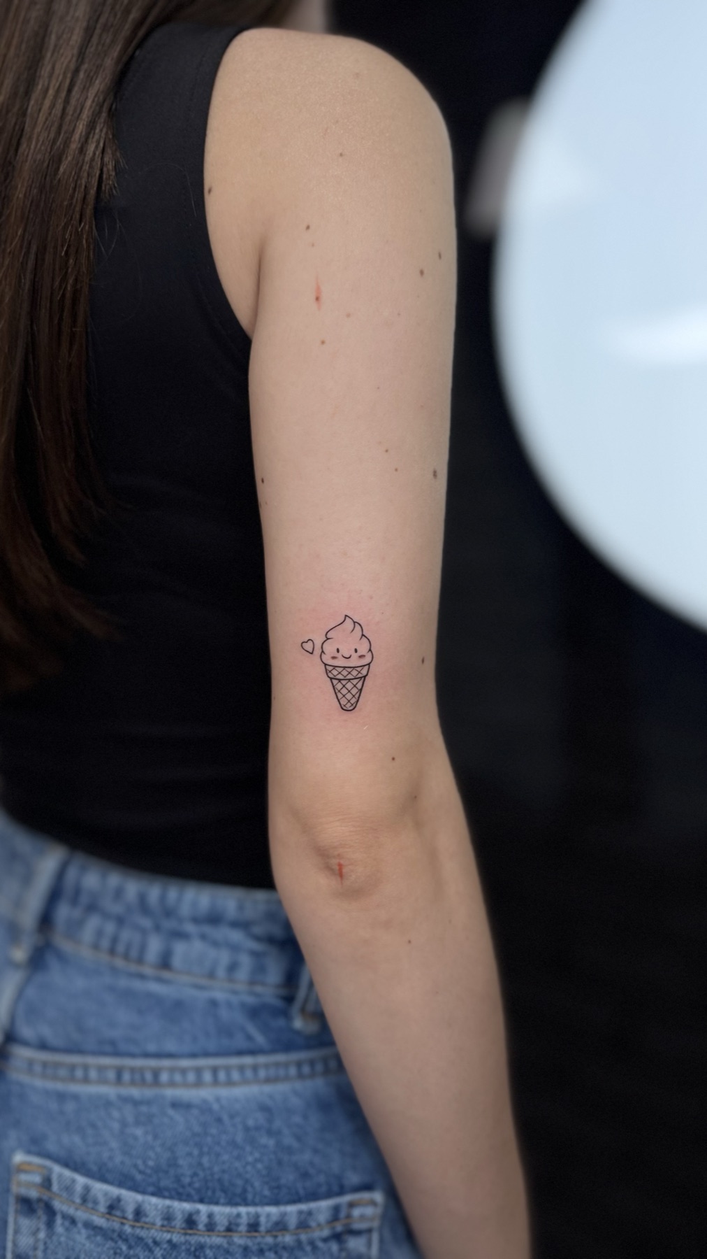 Tatuaj tatuaje mici realizat de Vlad Shulea la Ace Tattoo Bucuresti