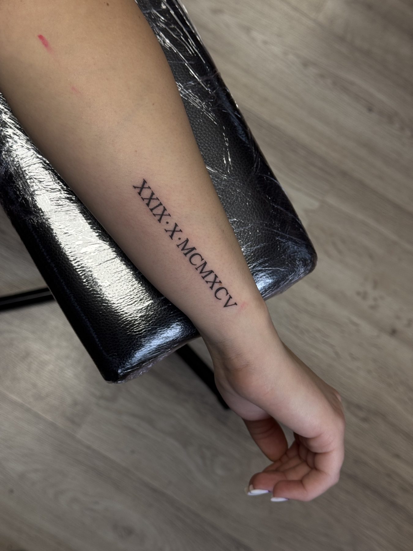Tatuaj tatuaje mici realizat de Vlad Shulea la Ace Tattoo Bucuresti