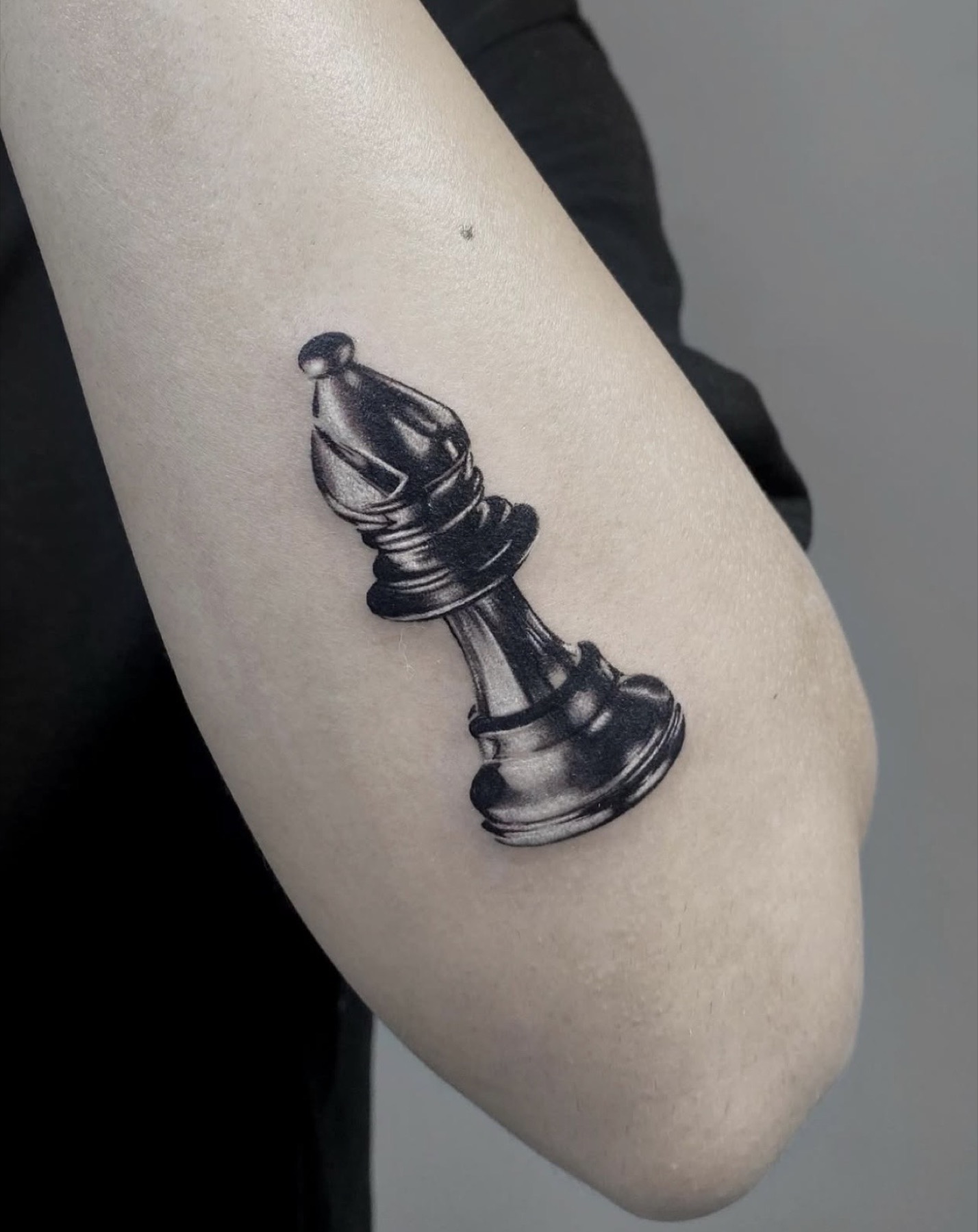 Tatuaj realism realizat de Rox la Ace Tattoo Bucuresti