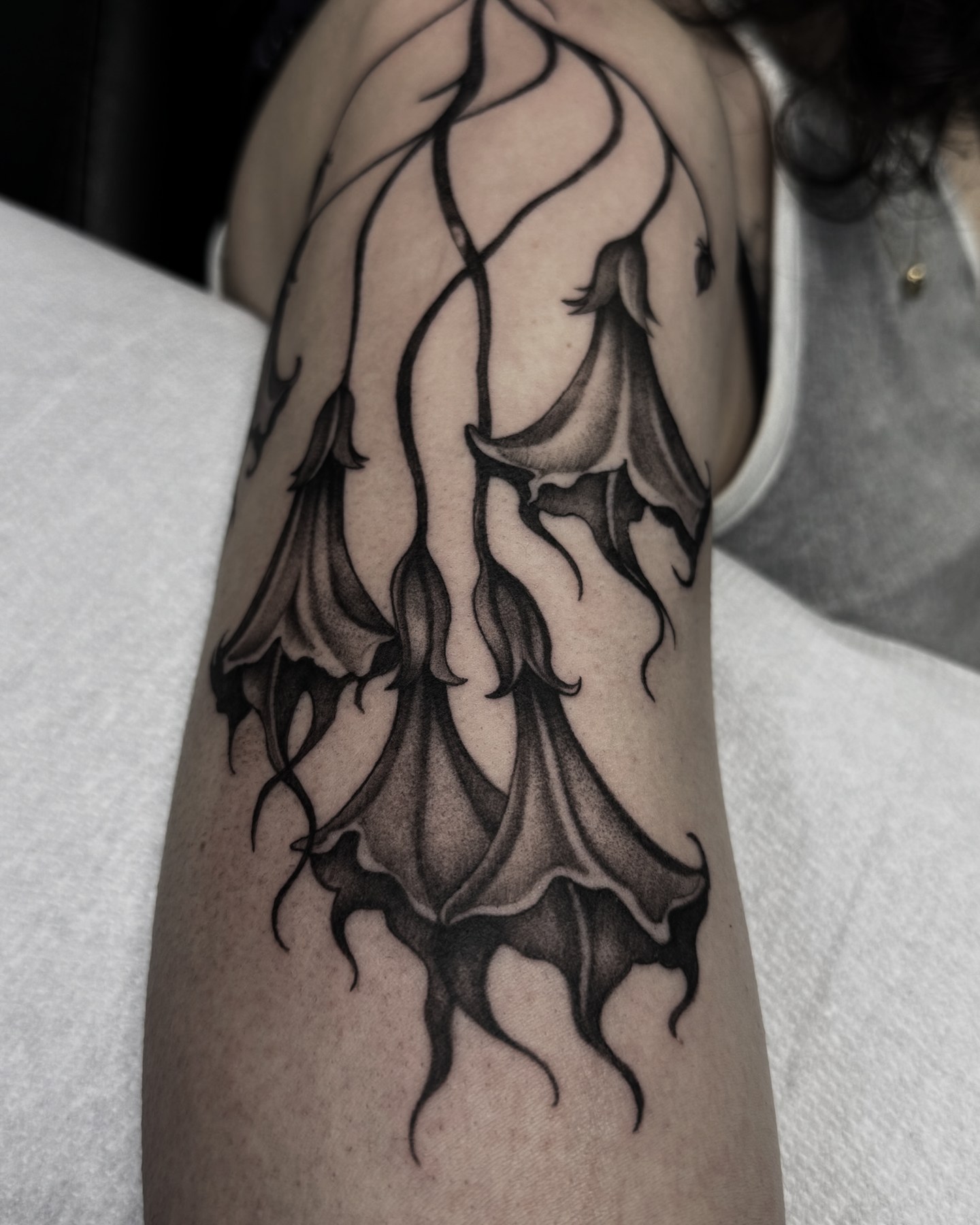 Tatuaj black & grey realizat de Andreea la Ace Tattoo București