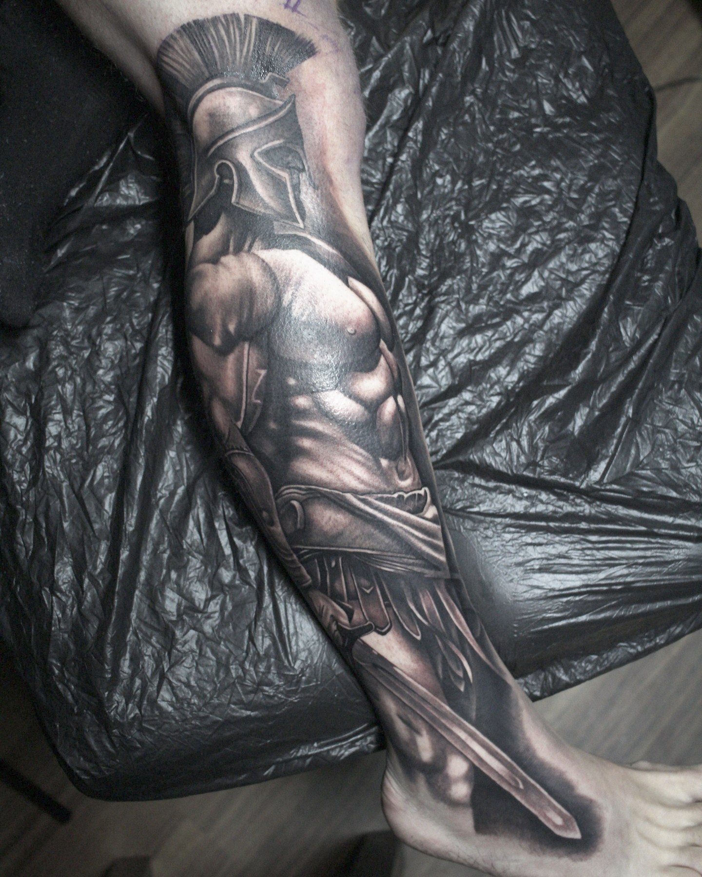 Tatuaj black & grey realizat de Vlad Shulea la Ace Tattoo București