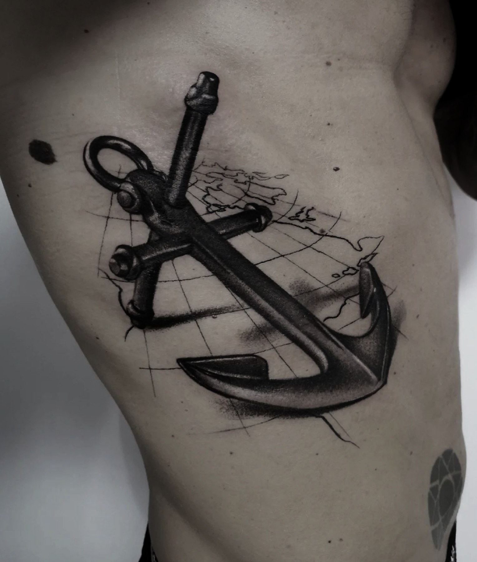 Tatuaj tatuaje black & grey realizat de Rox la Ace Tattoo Bucuresti