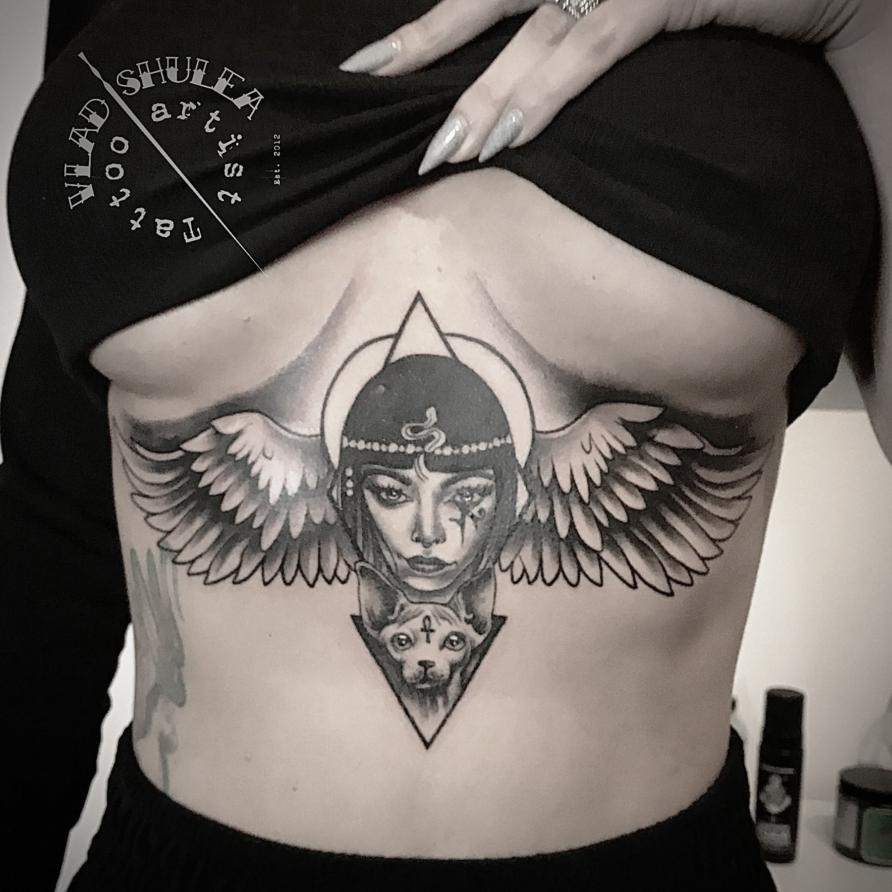 Tatuaj tatuaje black & grey realizat de Vlad Shulea la Ace Tattoo Bucuresti