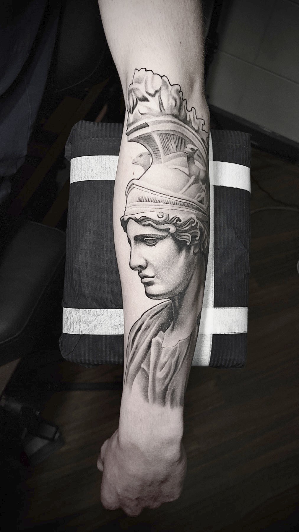Tatuaj tatuaje black & grey realizat de Vlad Shulea la Ace Tattoo Bucuresti