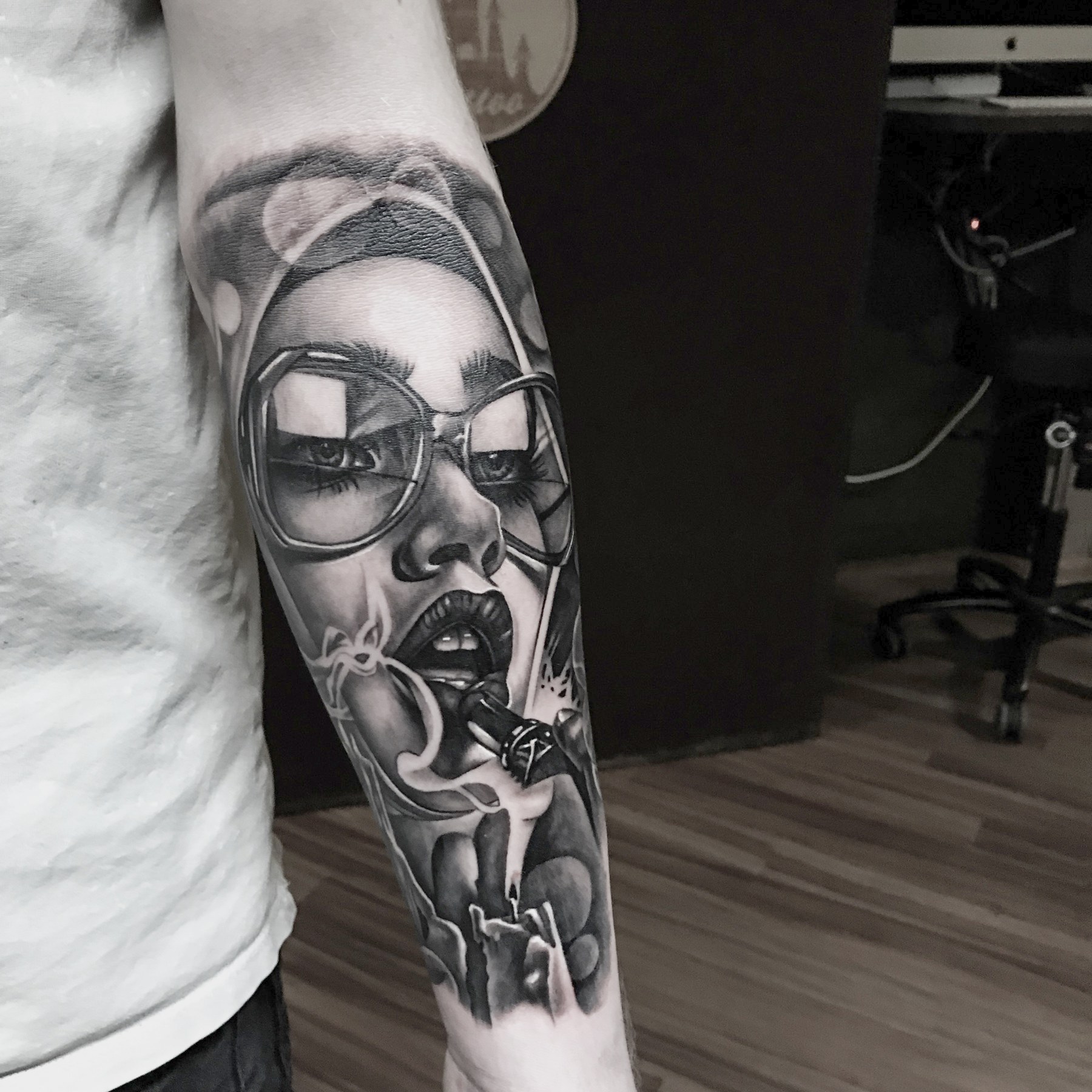 Tatuaj tatuaje black & grey realizat de Vlad Shulea la Ace Tattoo Bucuresti