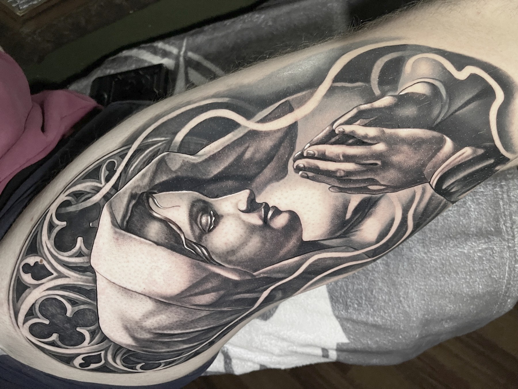 Tatuaj tatuaje black & grey realizat de Vlad Shulea la Ace Tattoo Bucuresti
