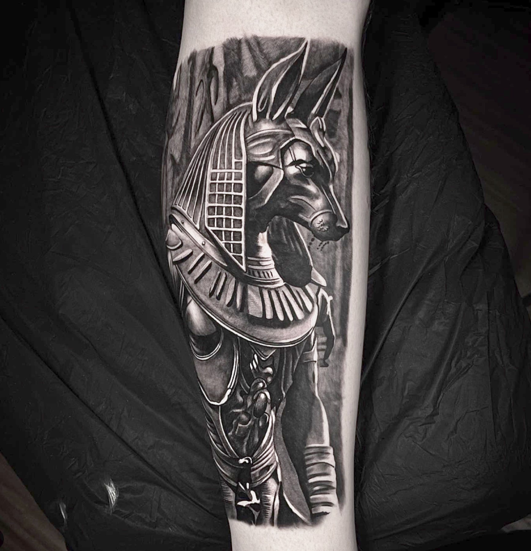 Tatuaj tatuaje black & grey realizat de Vlad Shulea la Ace Tattoo Bucuresti