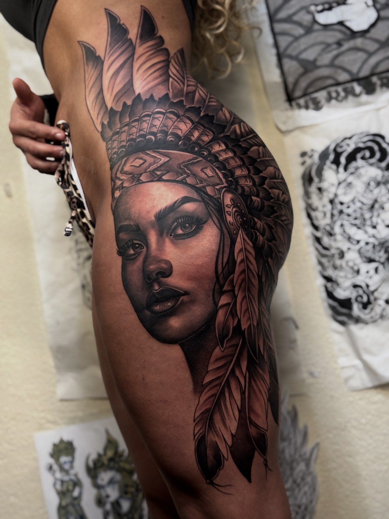 Tatuaj tatuaje black & grey realizat de Vlad Shulea la Ace Tattoo Bucuresti