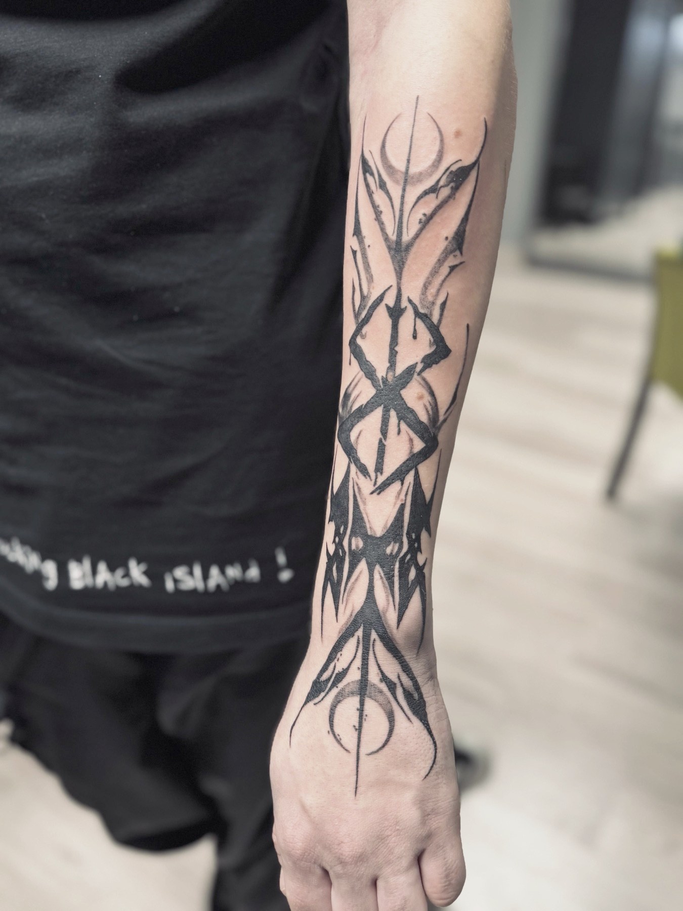 Tatuaj tatuaje blackwork realizat de Andreea la Ace Tattoo Bucuresti