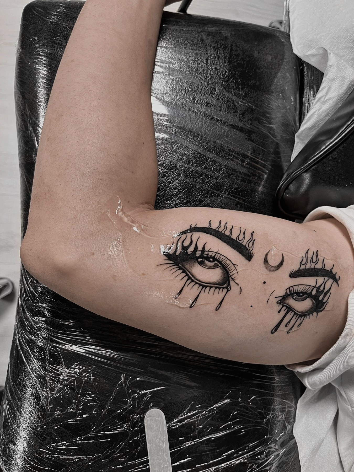 Tatuaj tatuaje blackwork realizat de Andreea la Ace Tattoo Bucuresti